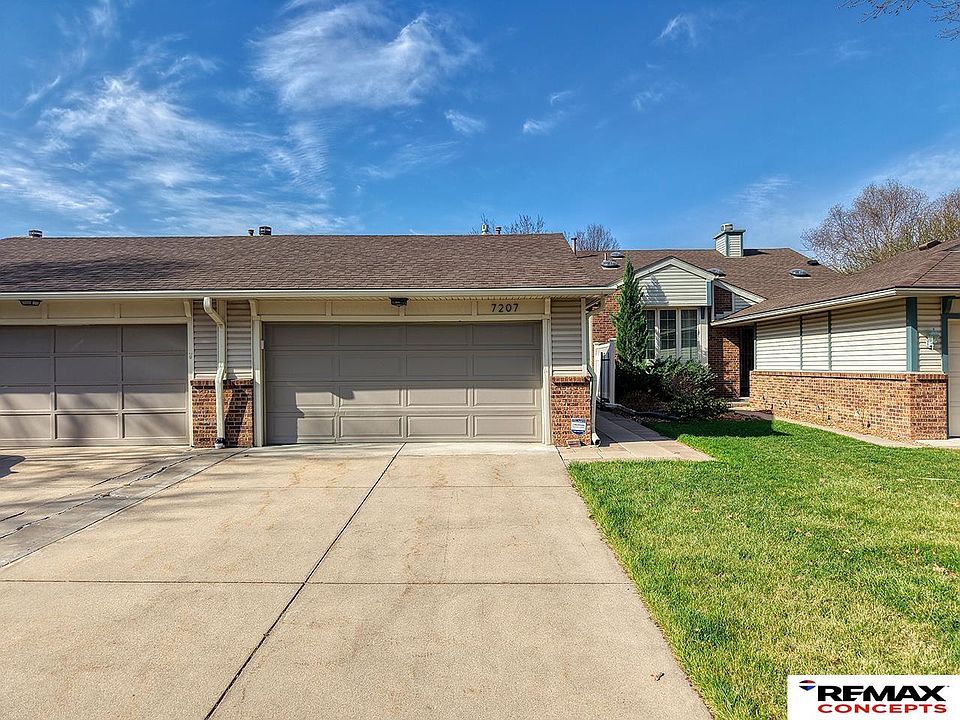 1st image of 7207 Grand Oaks Dr