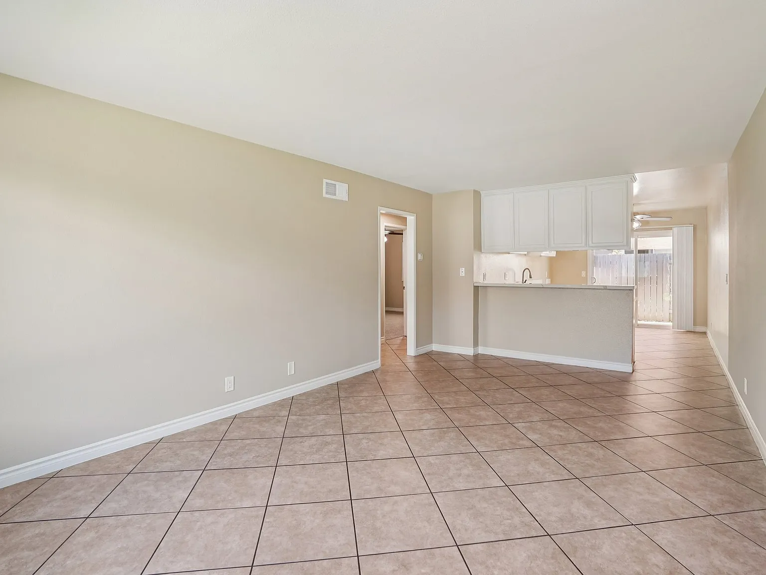 Normandy Park Apartments — Photo 4