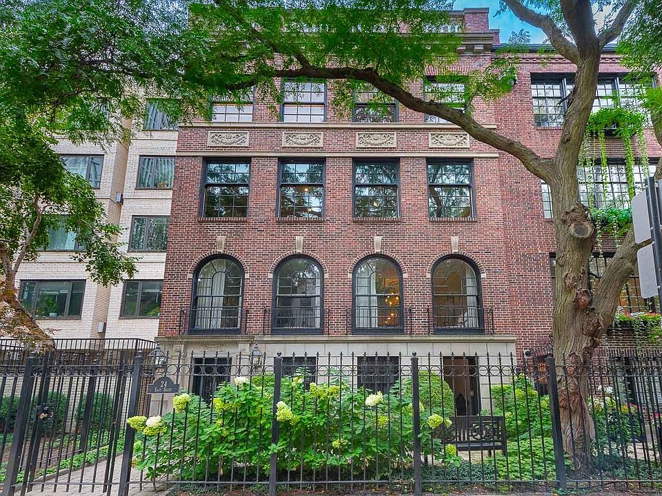 1st image of 24 E Scott St APT 2