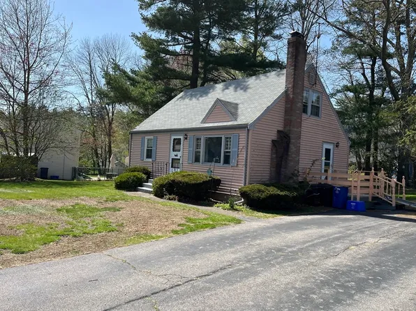 7 Brookside Dr, Foxboro, MA 02035