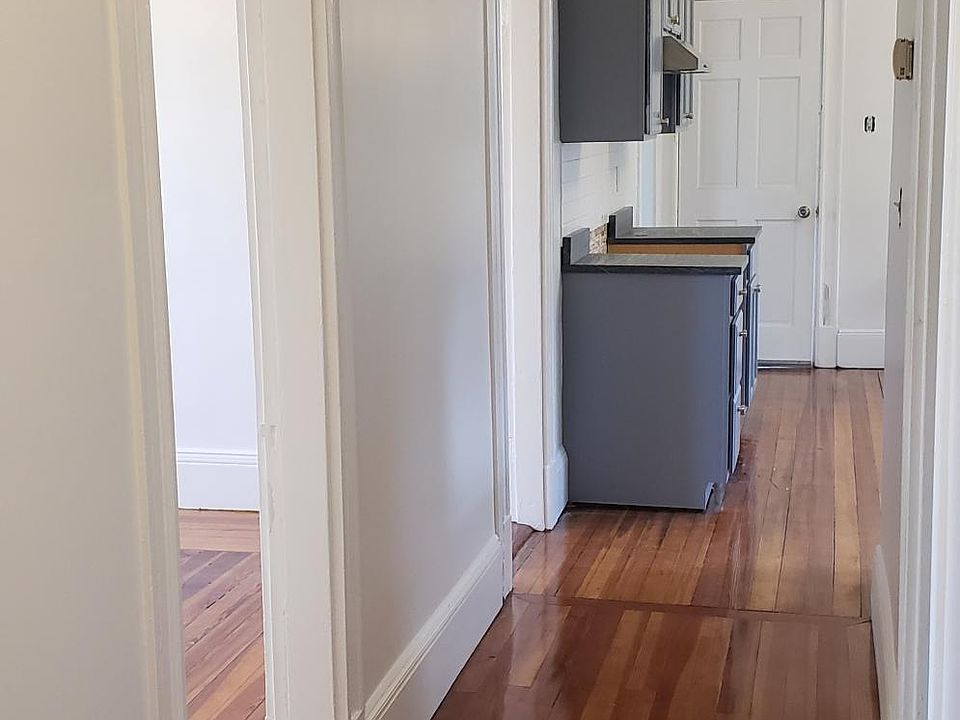 2nd image of 23 Joseph St