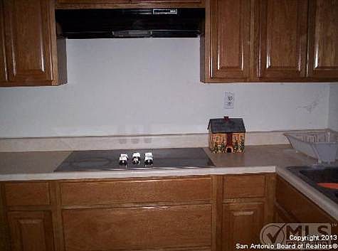 5th image of 3817 Morales St