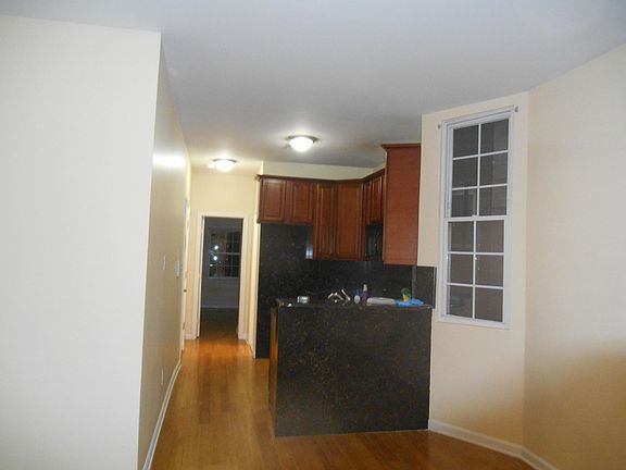 3rd image of 149 Hopkins Ave #3R