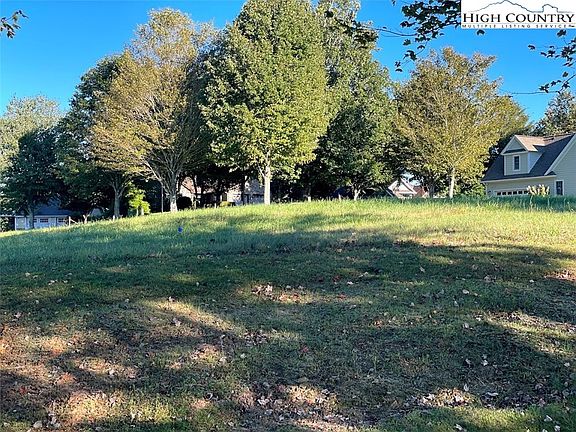3rd image of 18 River Knoll Drive