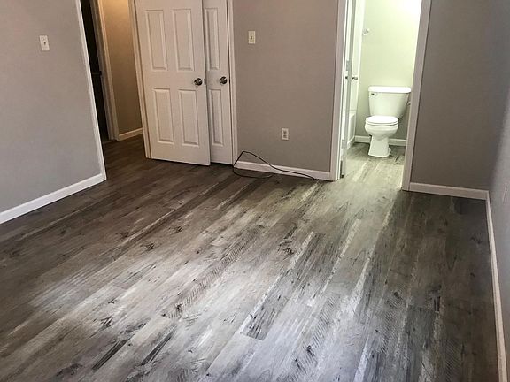 4th image of 352 Knollwood Trl SE