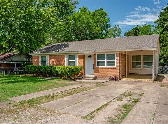 3rd image of 831 Southloop Dr