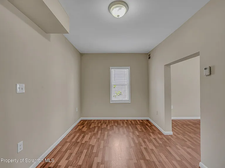 538 River St — Photo 8