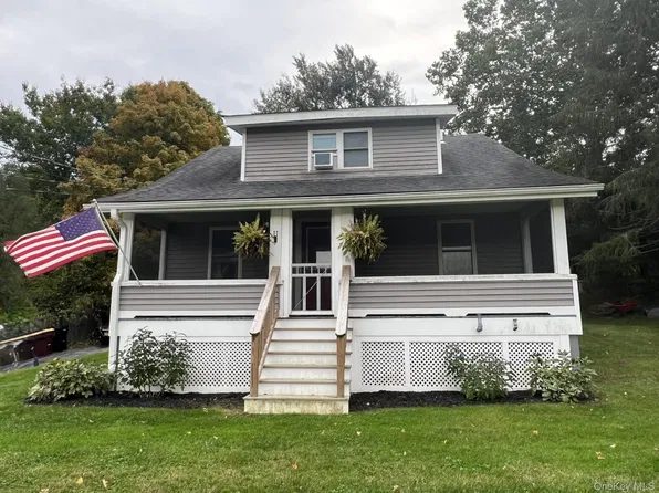 11 Amity Road, Warwick, NY 10990