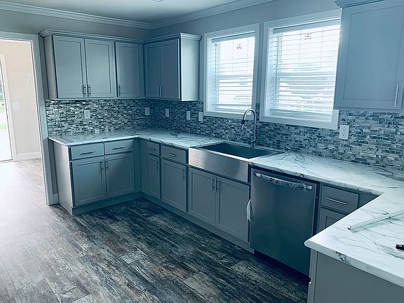 3rd image of 4139 Fort Huger Dr