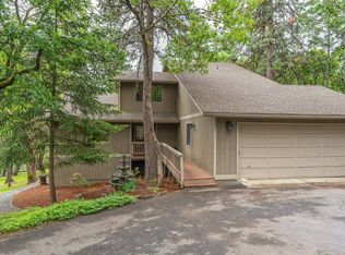 242 Timberlake Dr, Ashland, OR 97520