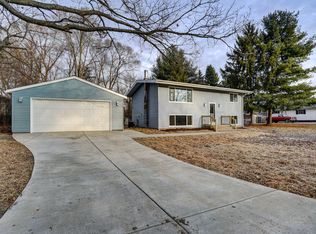 214 Shervin Dr, Burlington, WI 53105