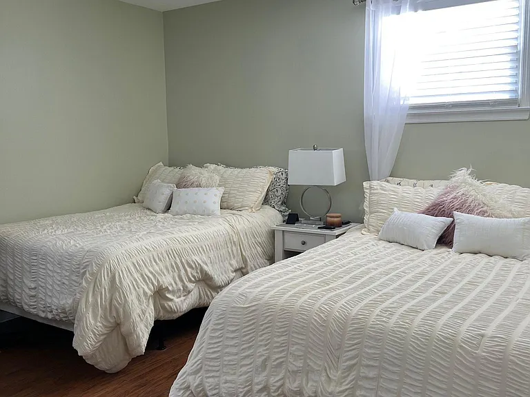 8 N Rosborough Ave — Photo 9