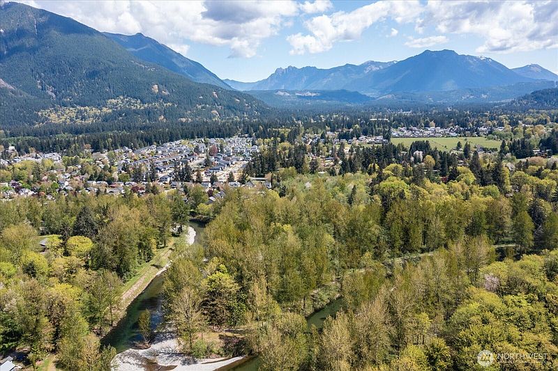 2nd image of 0 XXX Mountain View Boulevard SE