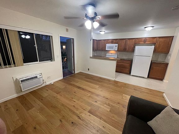 4th image of 821 N 20th Ave #23
