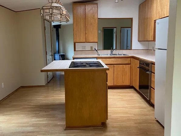 (undisclosed Address), Estacada, OR 97023