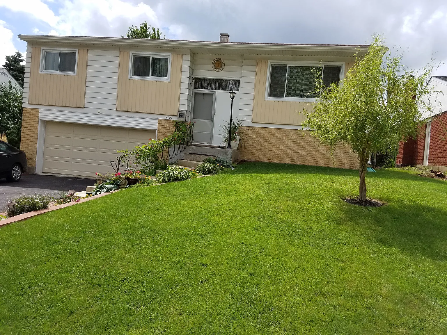 9101 Forest Dr photo 1