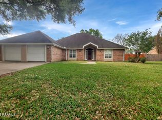 905 Briarwood Dr, New Iberia, LA 70560