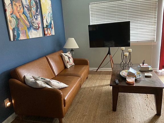 2nd image of 220 Elizabeth St APT G7