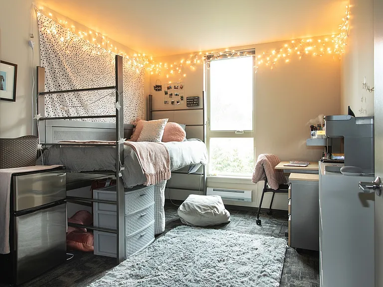 7000 Campus Living — Photo 20