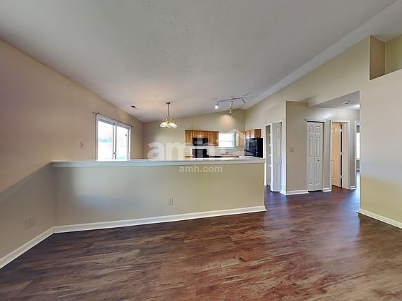 5th image of 7864 Fox Glen Dr
