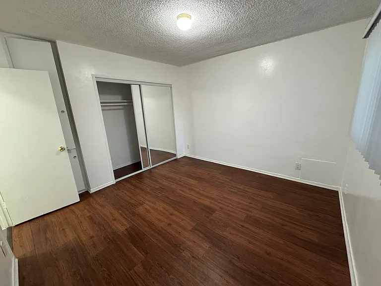 5192 W 20th St #6 — Photo 8