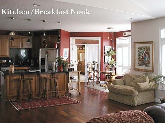 Kitchen/Breakfast Nook