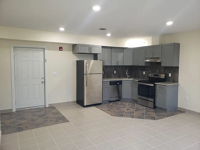44 Bergen Blvd #9 — Photo 8