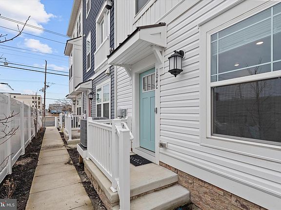 3rd image of 104C 142nd St