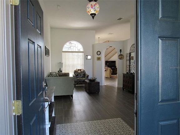 5th image of 4010 Chippewa Ct