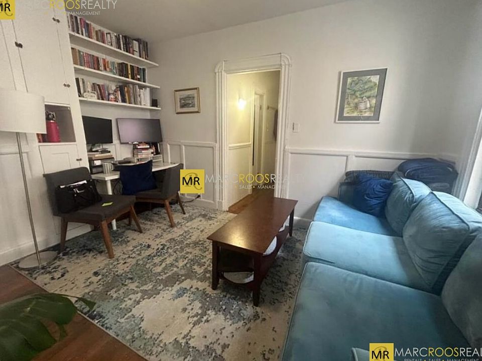 2nd image of 100 Myrtle St APT 1