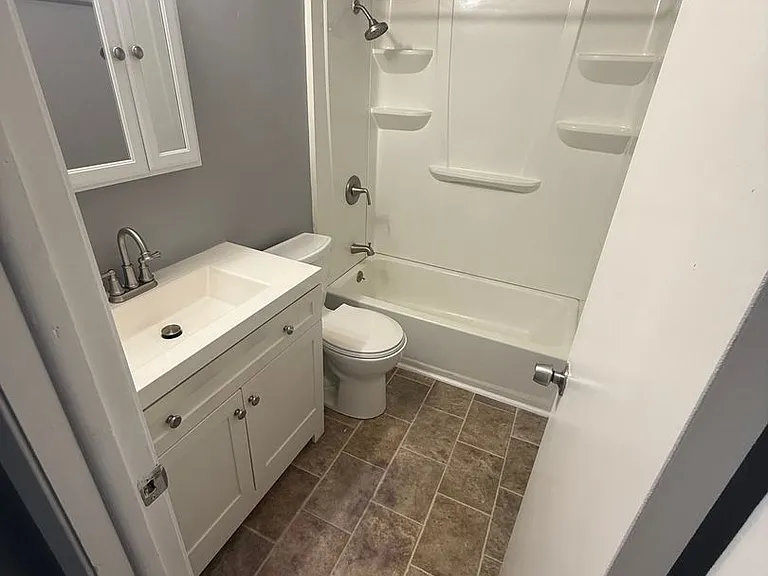 4011 Warwick Blvd — Photo 4