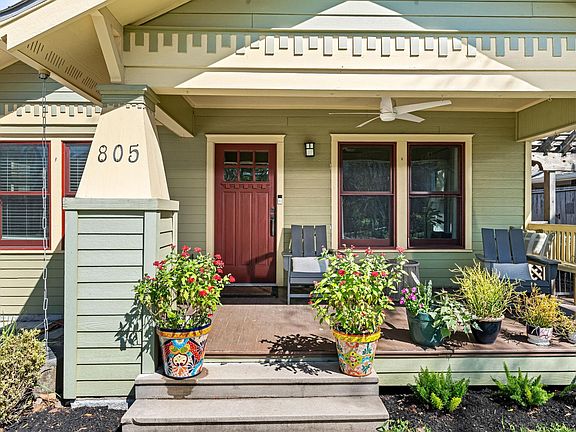 3rd image of 805 Ralfallen St