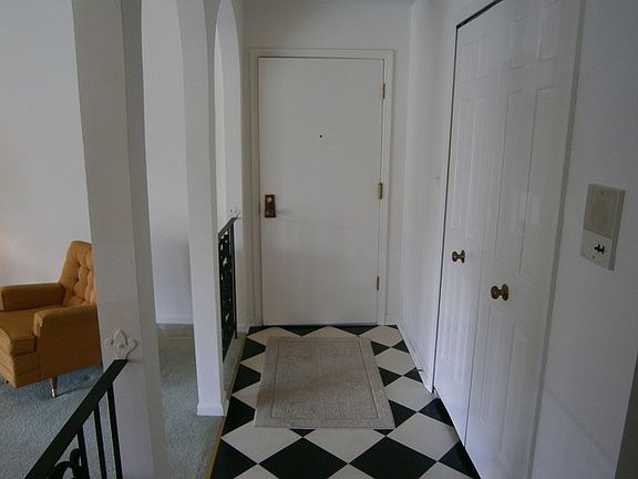 4th image of 4102 W 99th St APT D
