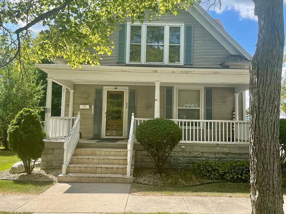 1st image of 607 College Ave