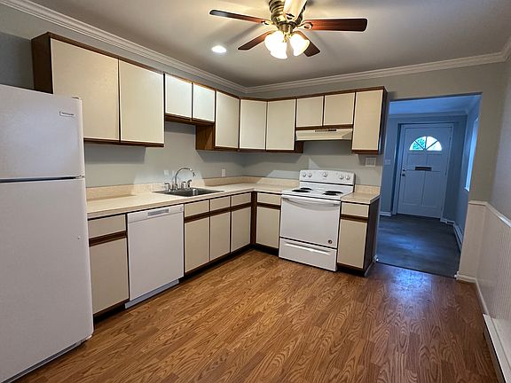 4th image of 100 Green St #1A