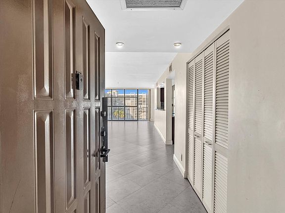 2nd image of 600 Parkview Drive #719