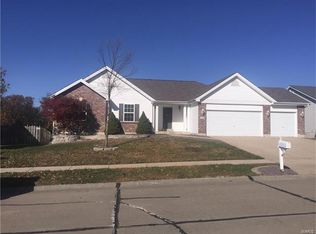 1129 Warm Winds Dr, O'Fallon, MO 63366