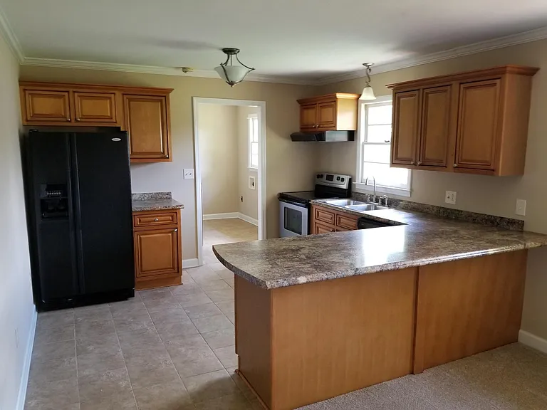 102 Woodfield Dr — Photo 11