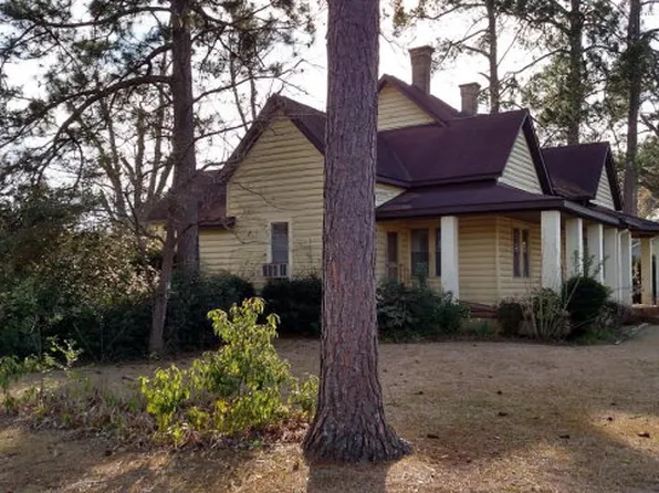 157 E Pine St, Colquitt, GA 39837