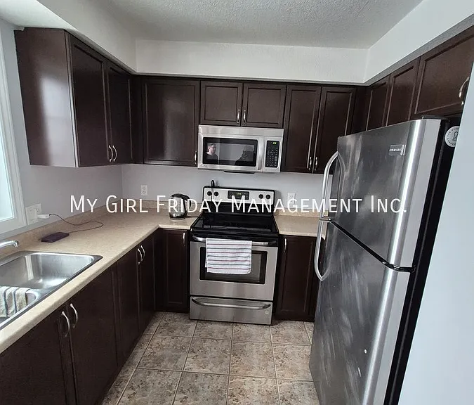 55 Mooregate Cres #7 — Photo 2