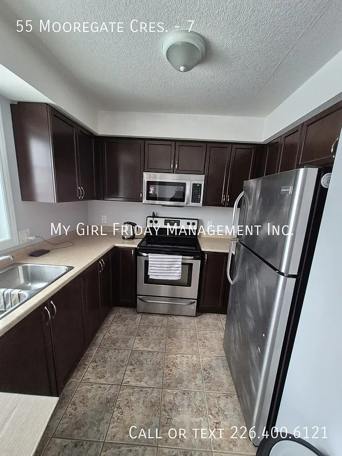 Building Photo - 55 Mooregate Cres #7