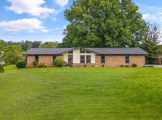 1832 River Shores Dr, Knoxville, TN 37914