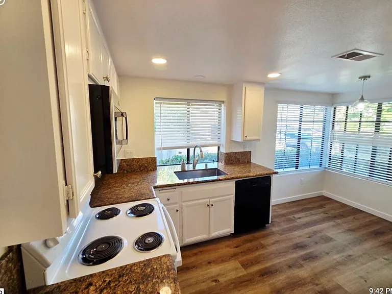 9528 Bayamon Rd — Photo 3