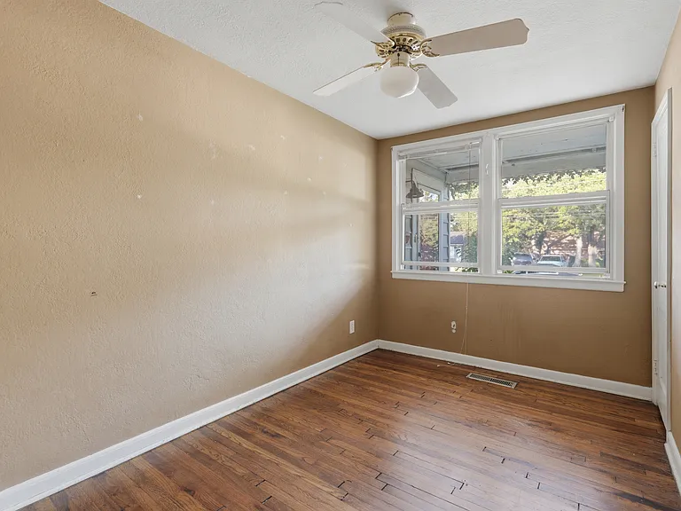 2204 Tierney Rd — Photo 13