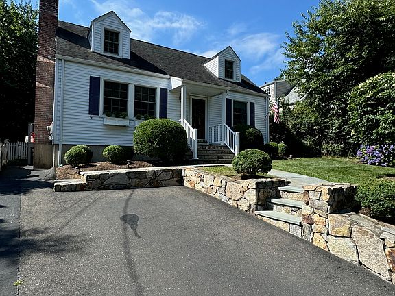 2nd image of 82 Linden Ave