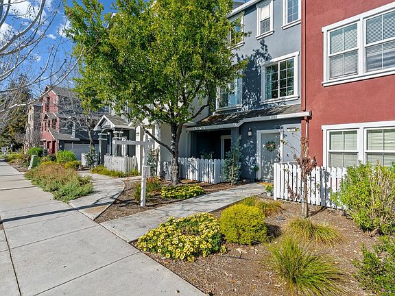2nd image of 1142 Campbell Ave