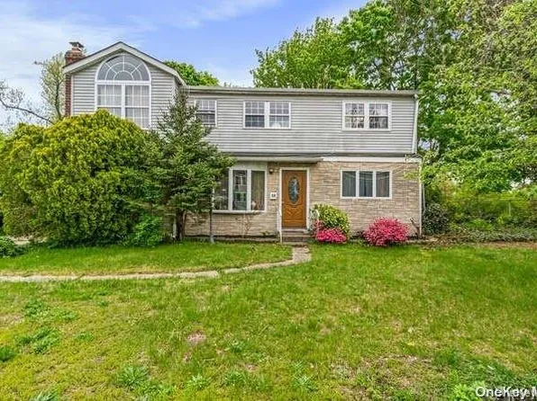 14 20th Avenue, Bay Shore, NY 11706