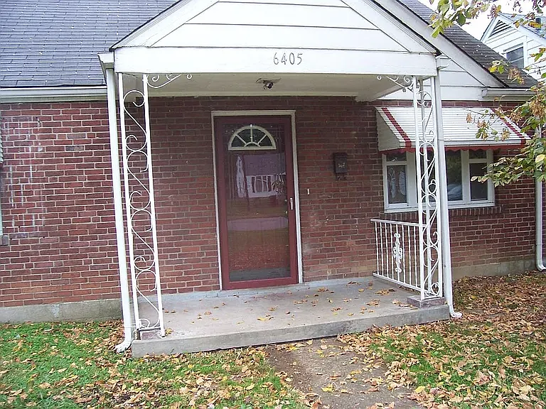 4 bed, 1300 sqft, $1,750 — Photo 1