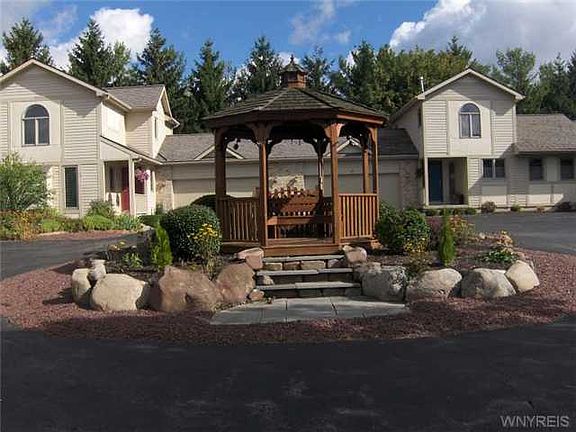 4th image of 7 Baywood Ln