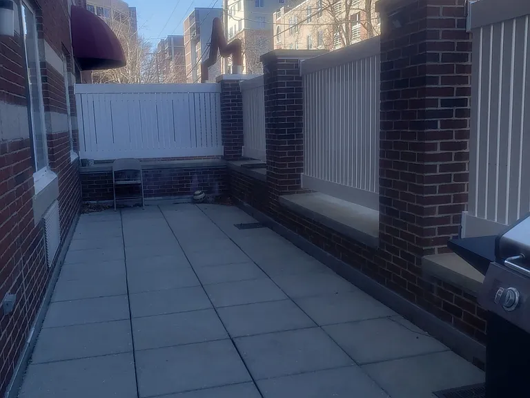 332 Franklin St #101 — Photo 8